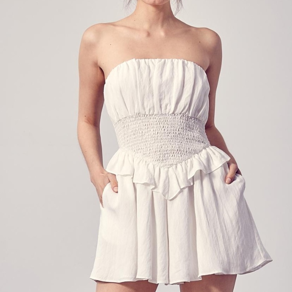 DO+BE white strapless romper NWT